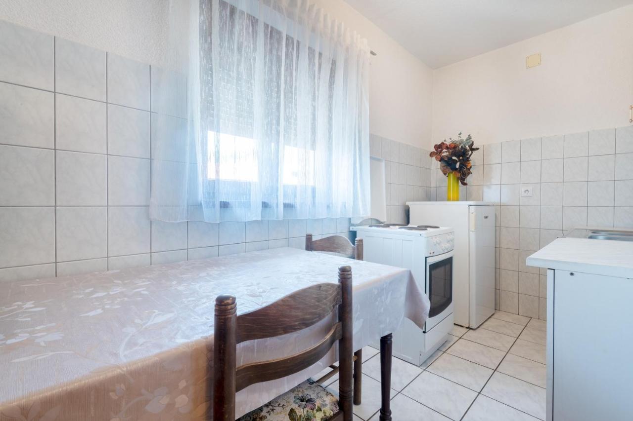 נאום Apartments Mira מראה חיצוני תמונה