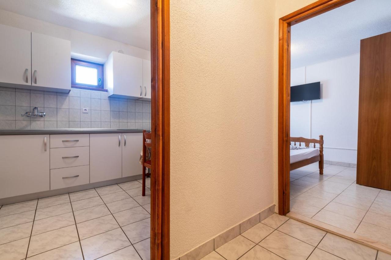 נאום Apartments Mira מראה חיצוני תמונה