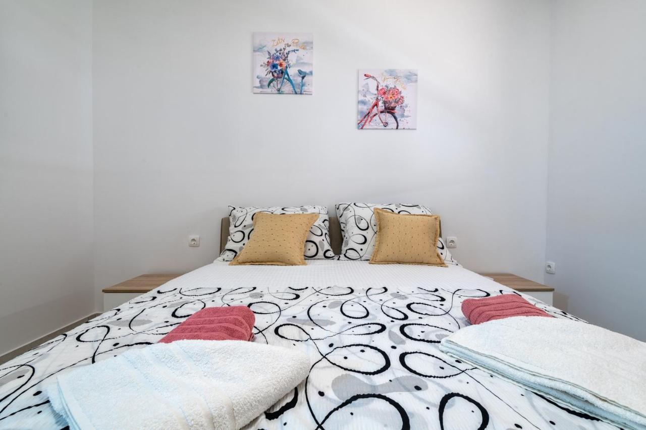 נאום Apartments Mira מראה חיצוני תמונה
