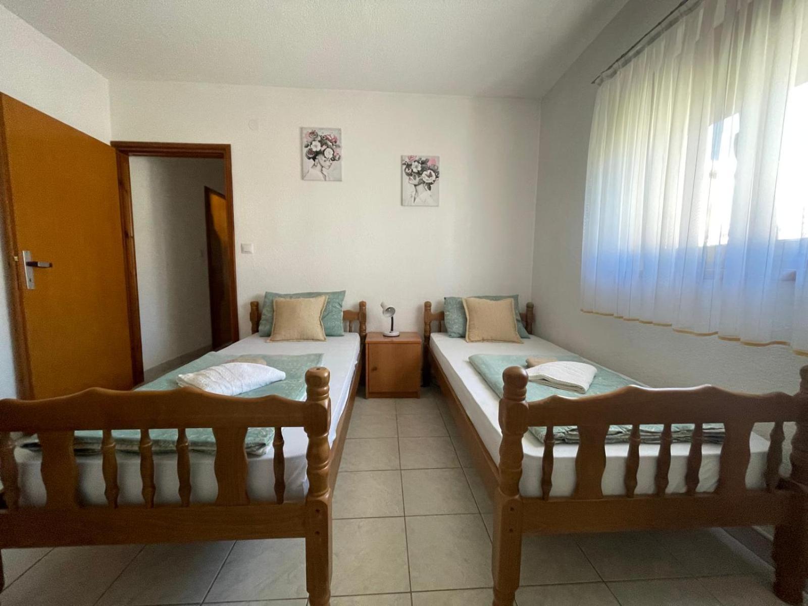 נאום Apartments Mira מראה חיצוני תמונה